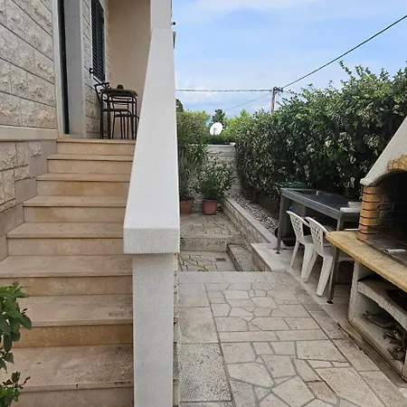 Sea Pearls Apartman Supetar